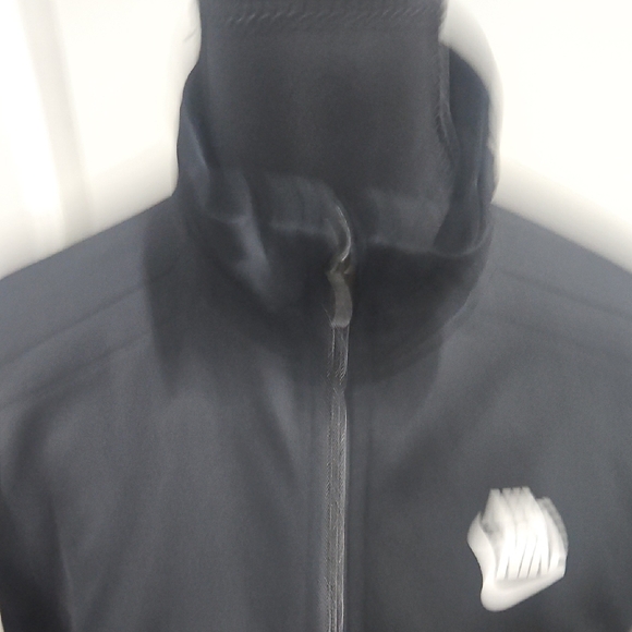Nike Kids Black Jacket w pockets, size XL - Picture 6 of 7